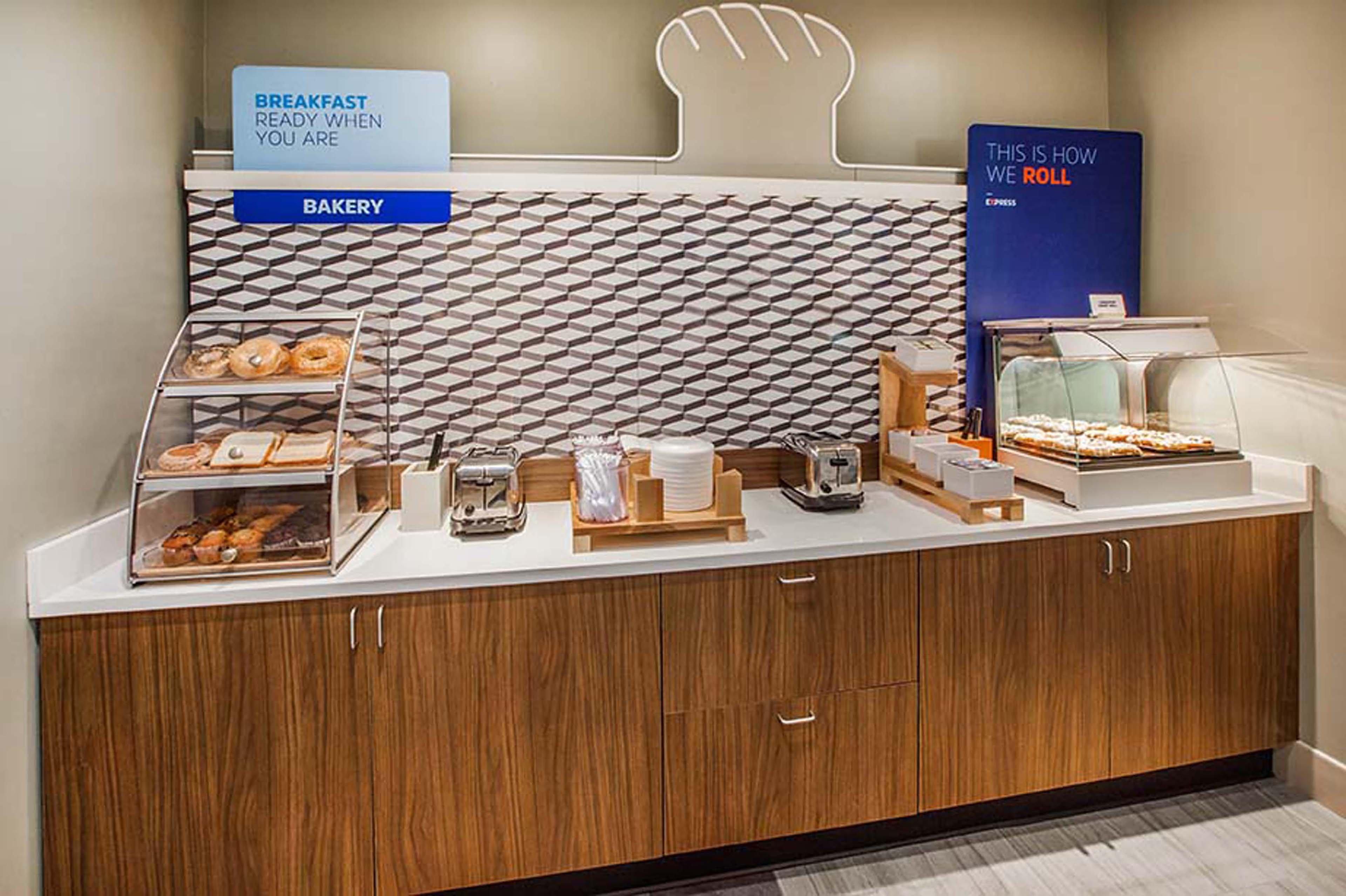 Holiday Inn Express Hotel And Suites Brownsville By Ihg Εξωτερικό φωτογραφία