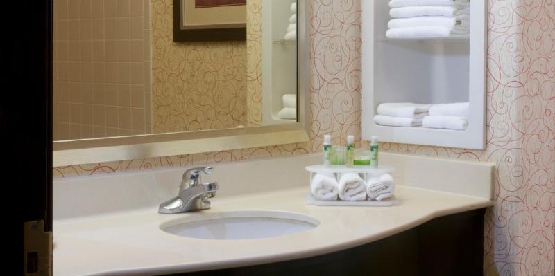 Holiday Inn Express Hotel And Suites Brownsville By Ihg Εξωτερικό φωτογραφία