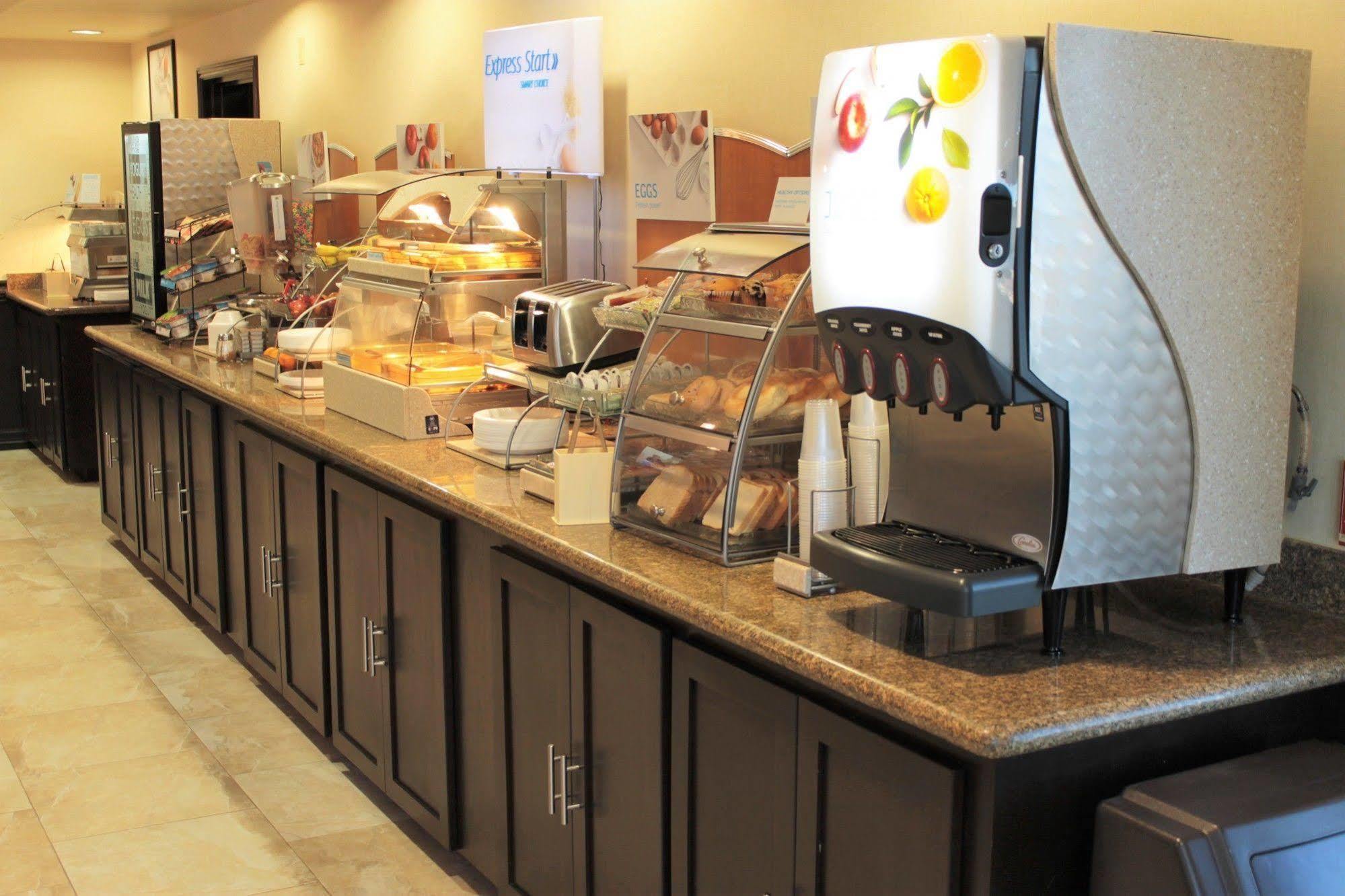 Holiday Inn Express Hotel And Suites Brownsville By Ihg Εξωτερικό φωτογραφία