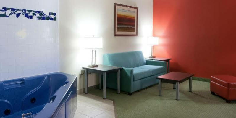 Holiday Inn Express Hotel And Suites Brownsville By Ihg Εξωτερικό φωτογραφία